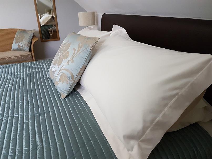 Mead Lodge B&B Коршем Номер фото